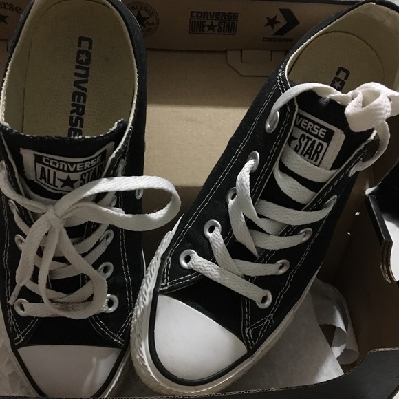 Converse Shoes - 🔥🌻Sz 6 Converse